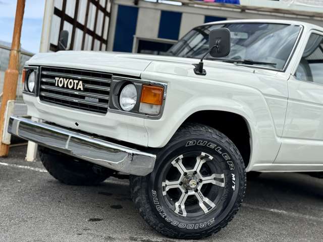 Toyota Land Cruiser 60 3