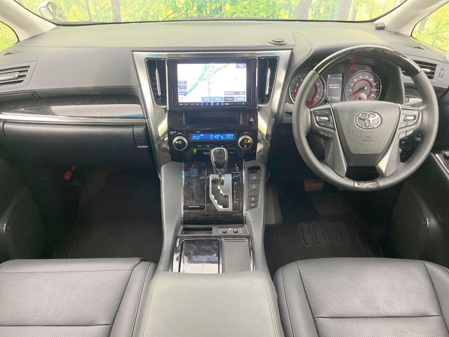 Toyota Alphard 2