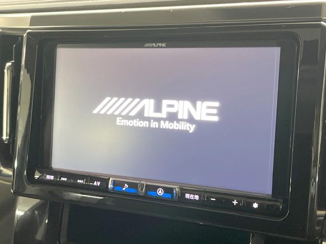 Toyota Alphard 4
