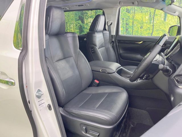 Toyota Alphard 8