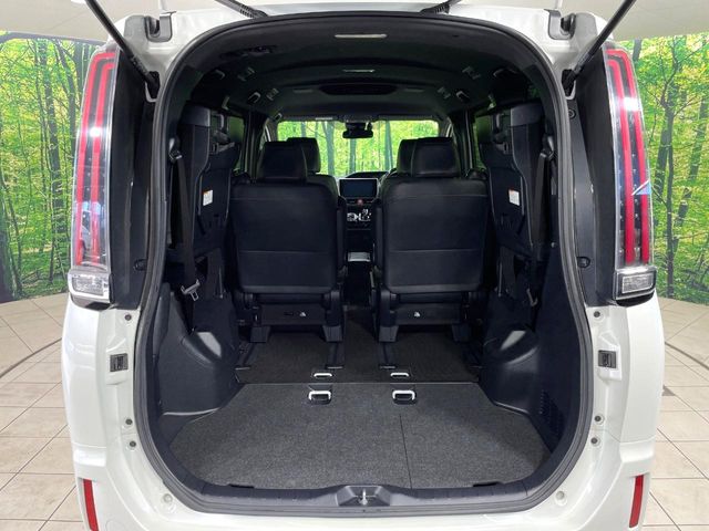 Toyota Esquire 11