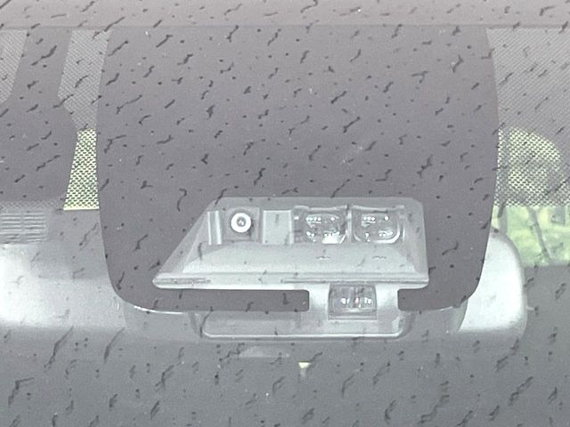 Toyota Esquire 4