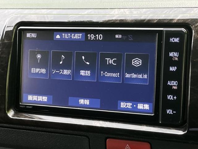 Toyota Hiace Van 4