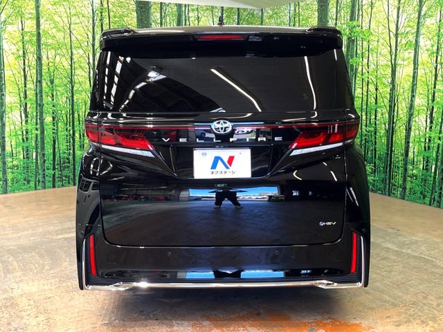 Toyota Vellfire 11