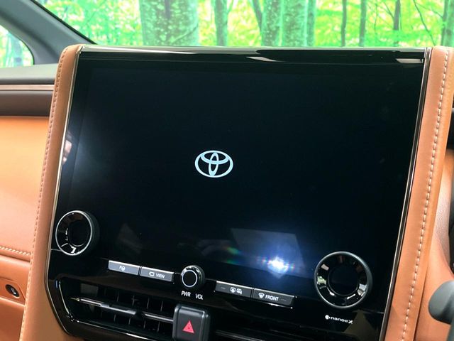 Toyota Vellfire 4