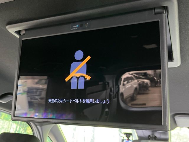 Toyota Voxy 5