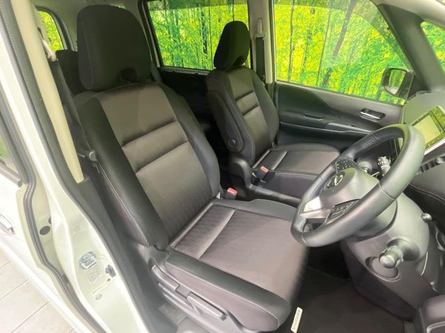 Nissan Serena 8