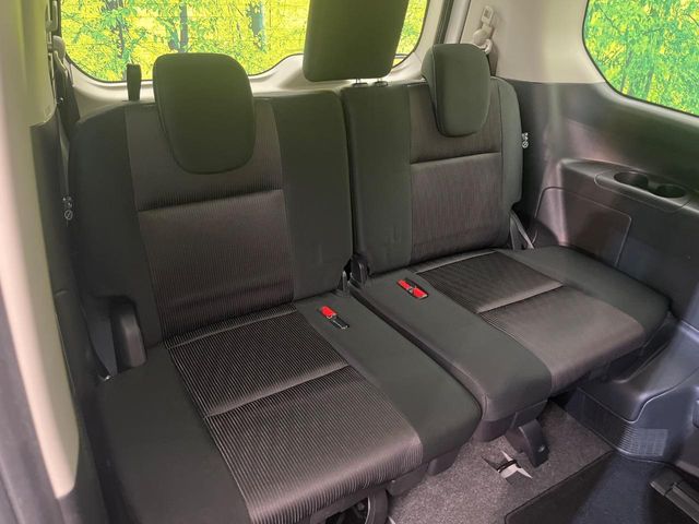 Nissan Serena 10