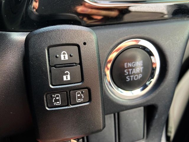 Toyota Noah 10