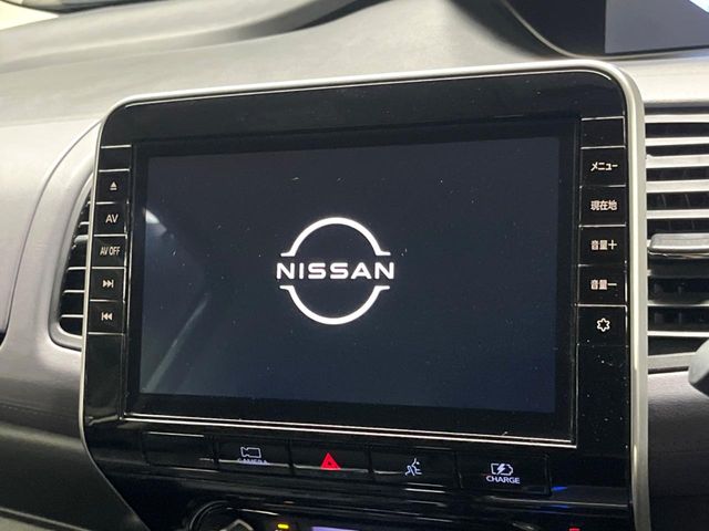 Nissan Serena 4