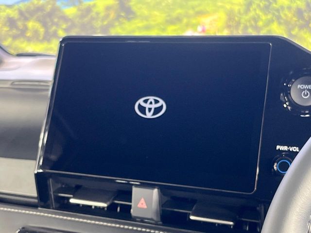 Toyota Noah 7