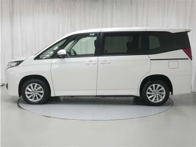 Toyota Noah 2