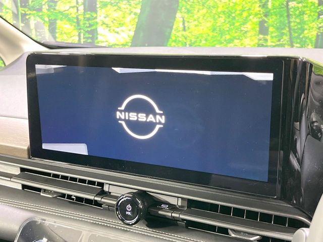 Nissan Serena 3