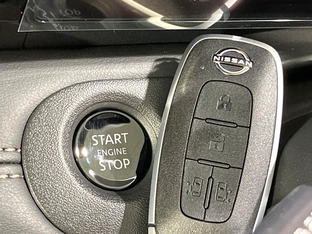 Nissan Serena 5