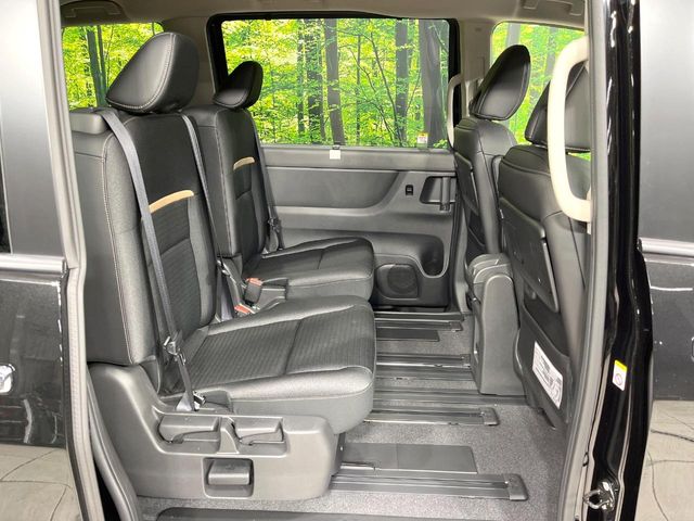 Nissan Serena 9