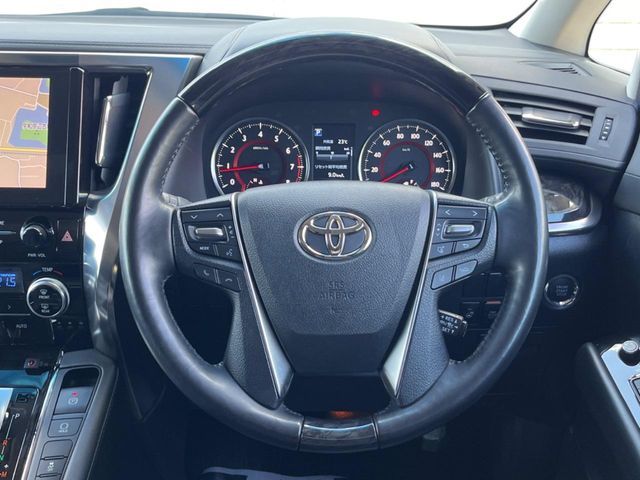 Toyota Alphard 11