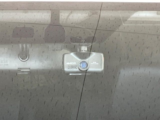 Toyota Esquire 8