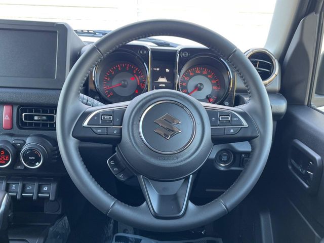 Suzuki Jimny Nomade 11