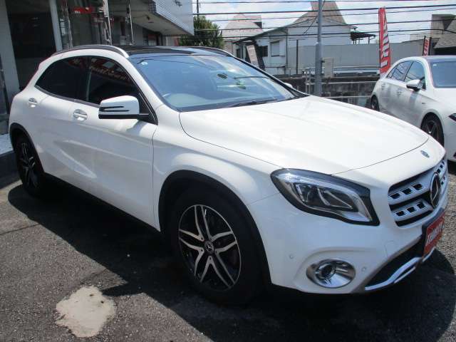 Mercedes-Benz GLA-Class 4