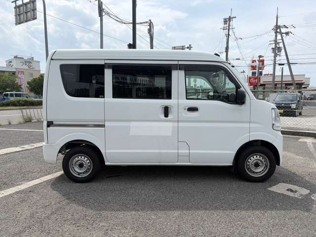Nissan NV100 Clipper 10