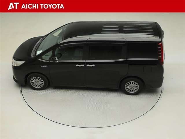 Toyota Esquire 11