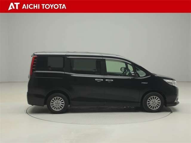 Toyota Esquire 7