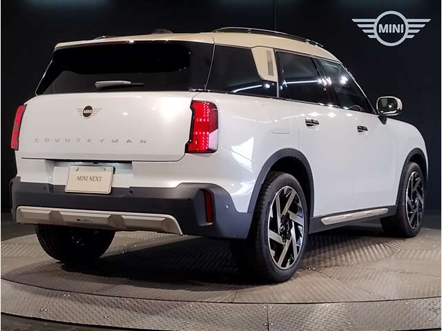 MINI Countryman 8