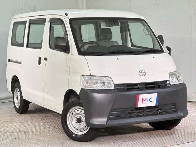 Toyota Town Ace Van 3