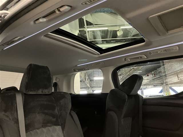 Toyota Alphard 12