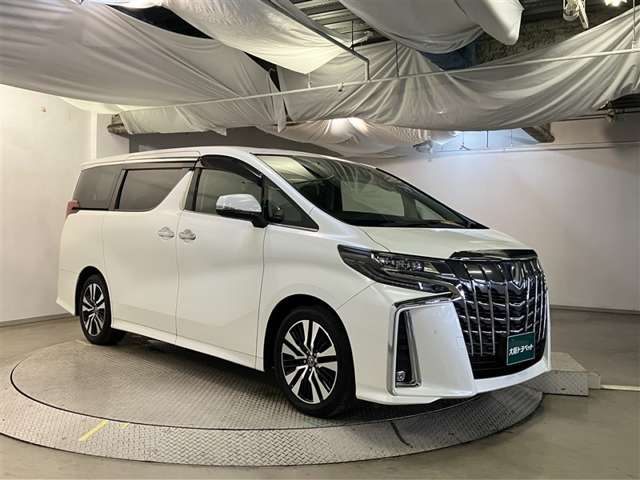 Toyota Alphard 3