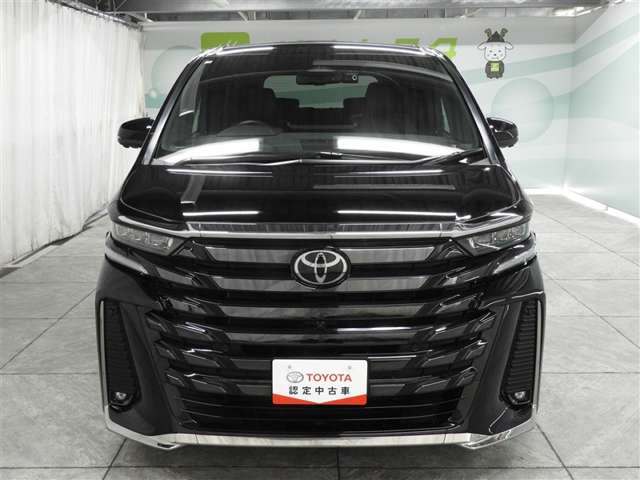 Toyota Vellfire 4