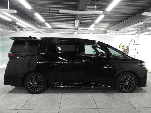 Toyota Vellfire 6