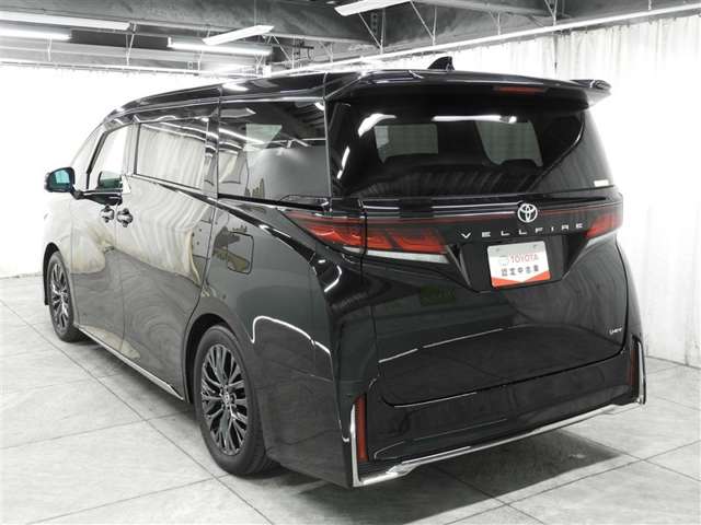 Toyota Vellfire 9