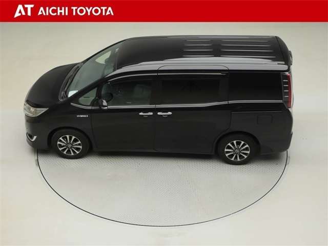 Toyota Esquire 11