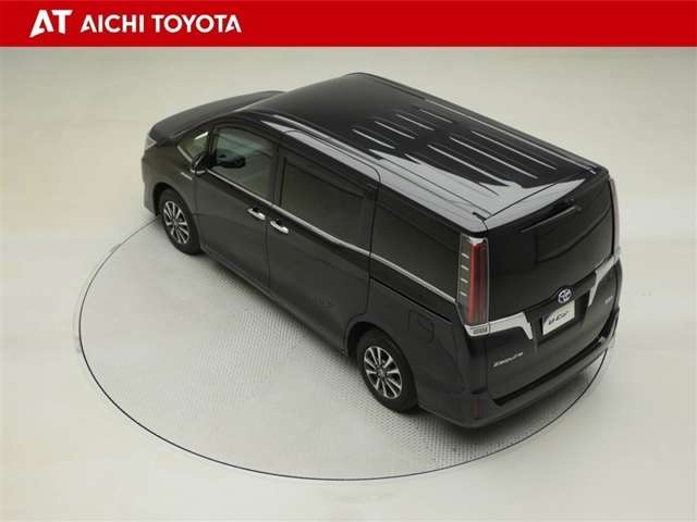 Toyota Esquire 12