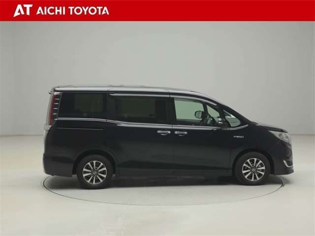 Toyota Esquire 7