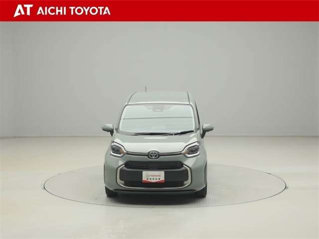 Toyota Sienta 9