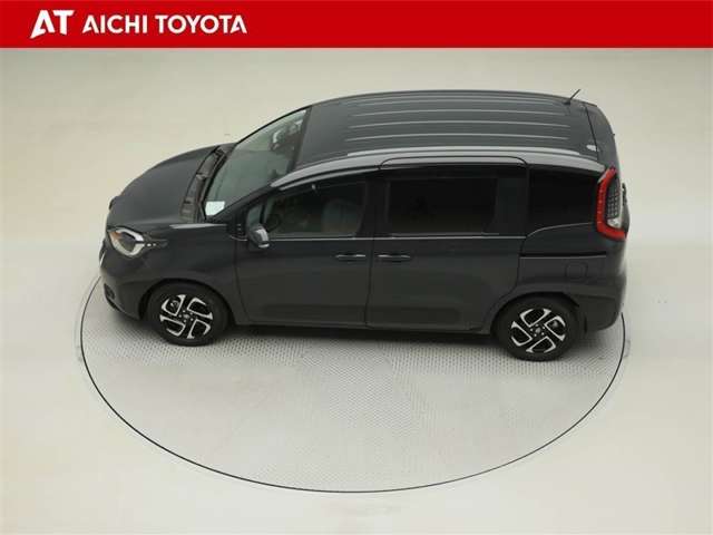 Toyota Sienta 11
