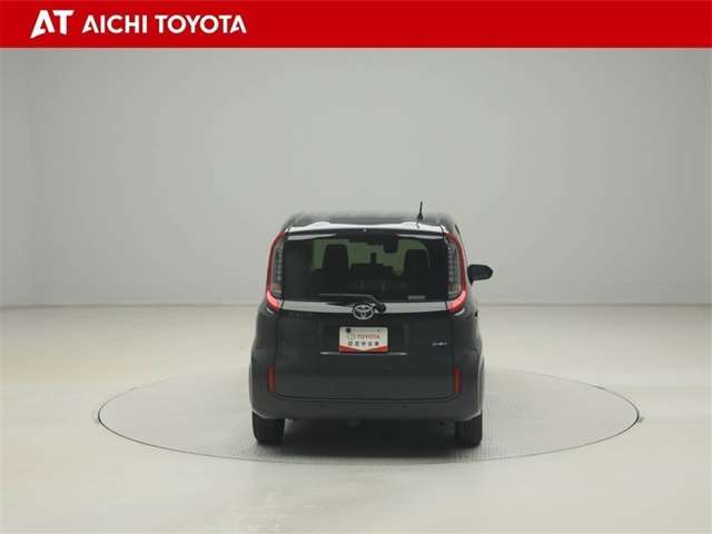 Toyota Sienta 5