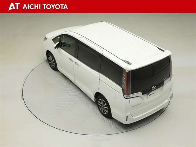 Toyota Esquire 12