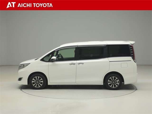 Toyota Esquire 3