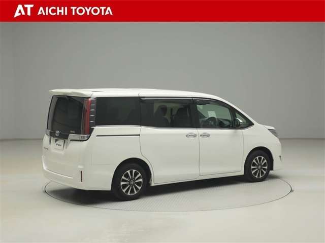 Toyota Esquire 6