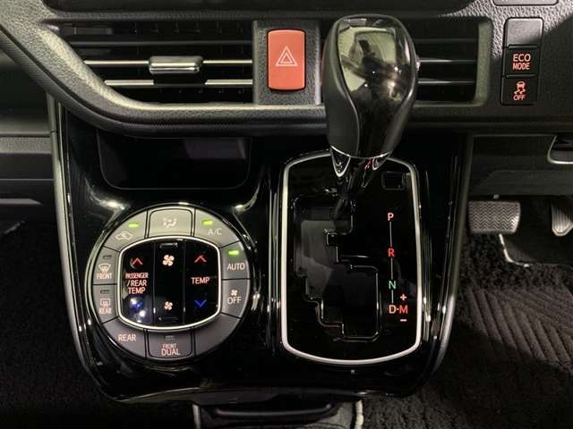Toyota Noah 8