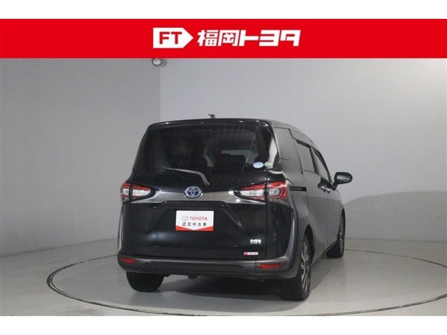 Toyota Sienta 7