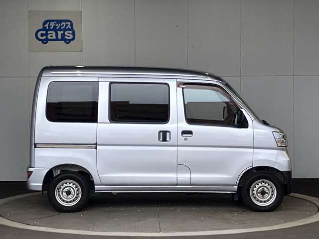 Daihatsu Hijet Cargo 5