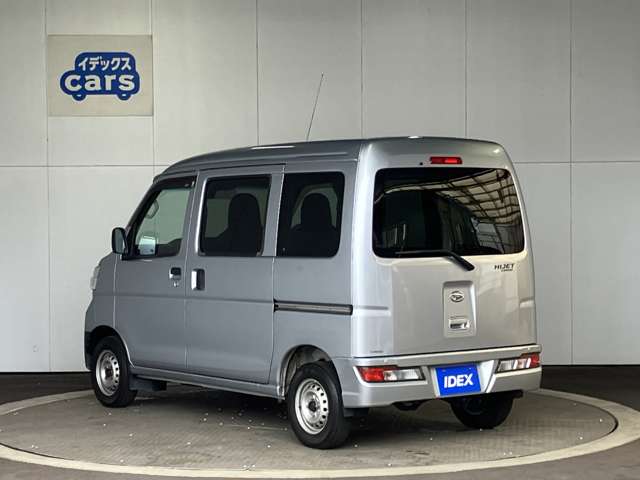 Daihatsu Hijet Cargo 6