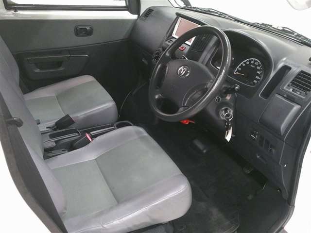 Toyota Light Ace Van 10