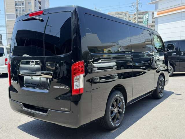 Nissan Caravan 10