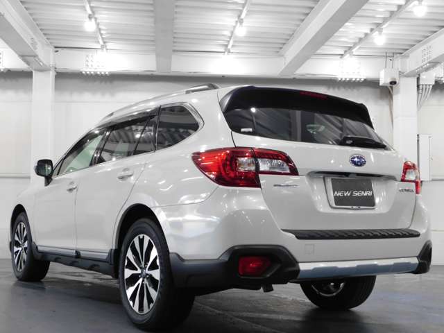 Subaru Legacy Outback 2