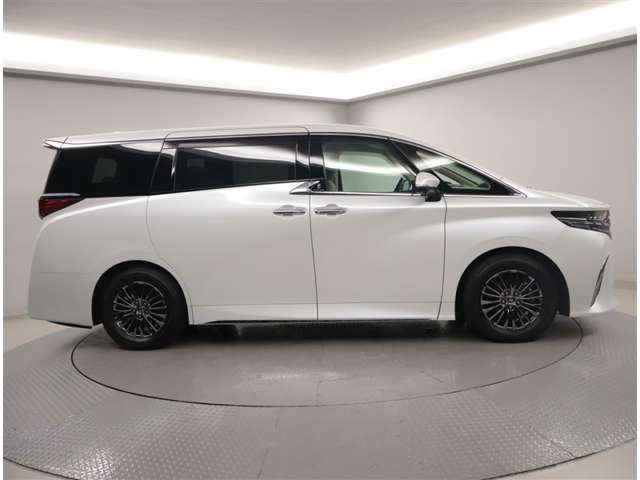 Toyota Alphard 2